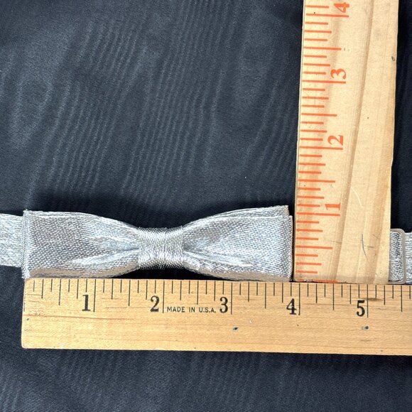 Formal Tuxedo Bowtie Pre-Tied Silver Lame’ Adjustable Unisex Vintage NWOT - Picture 7 of 10